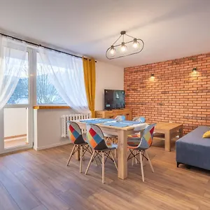 https://apartament-finski-z-sauna.szklarskaporebahotels.net